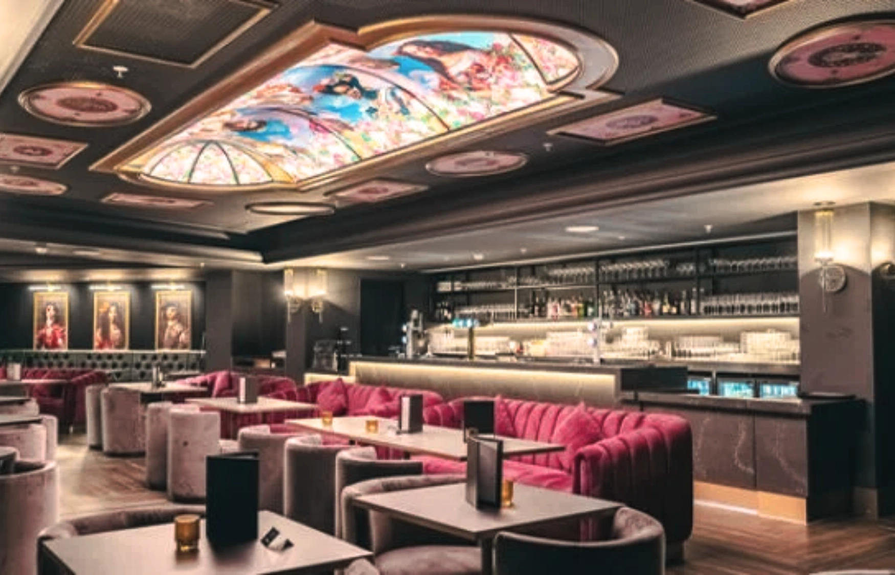 Club Lounge Experience